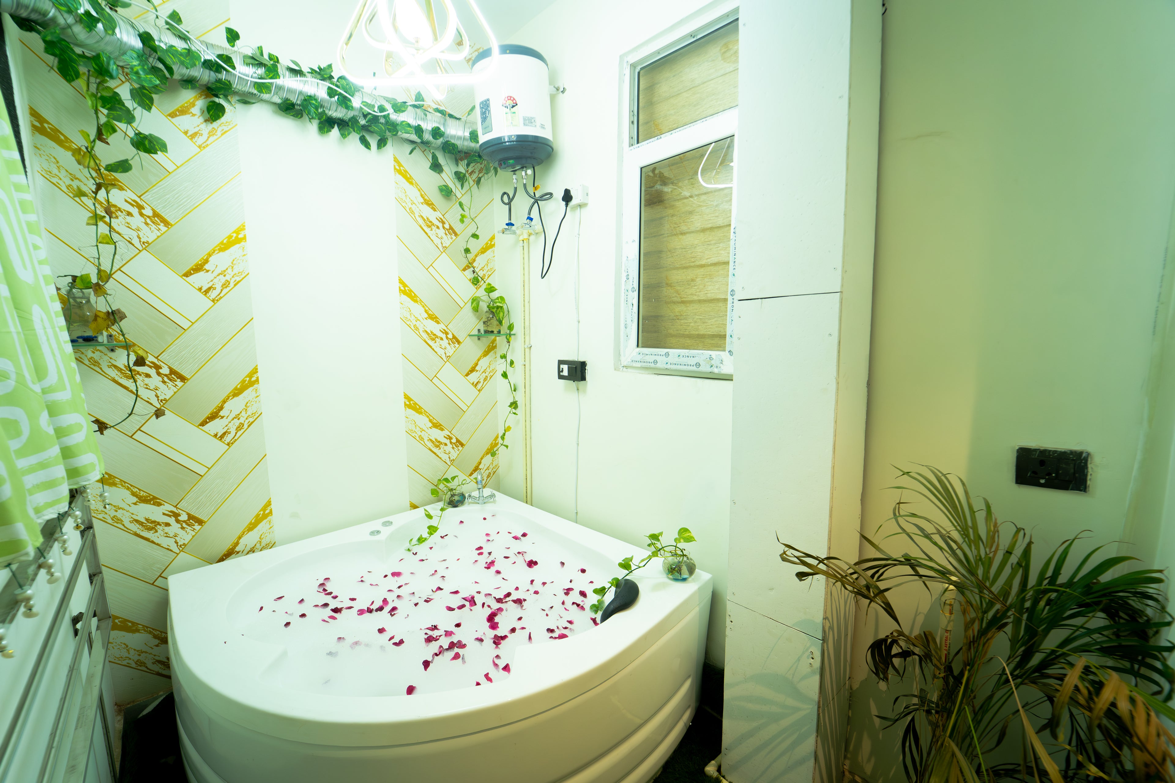 Prism Prestige@jacuzzi+wifi+Upscale interior