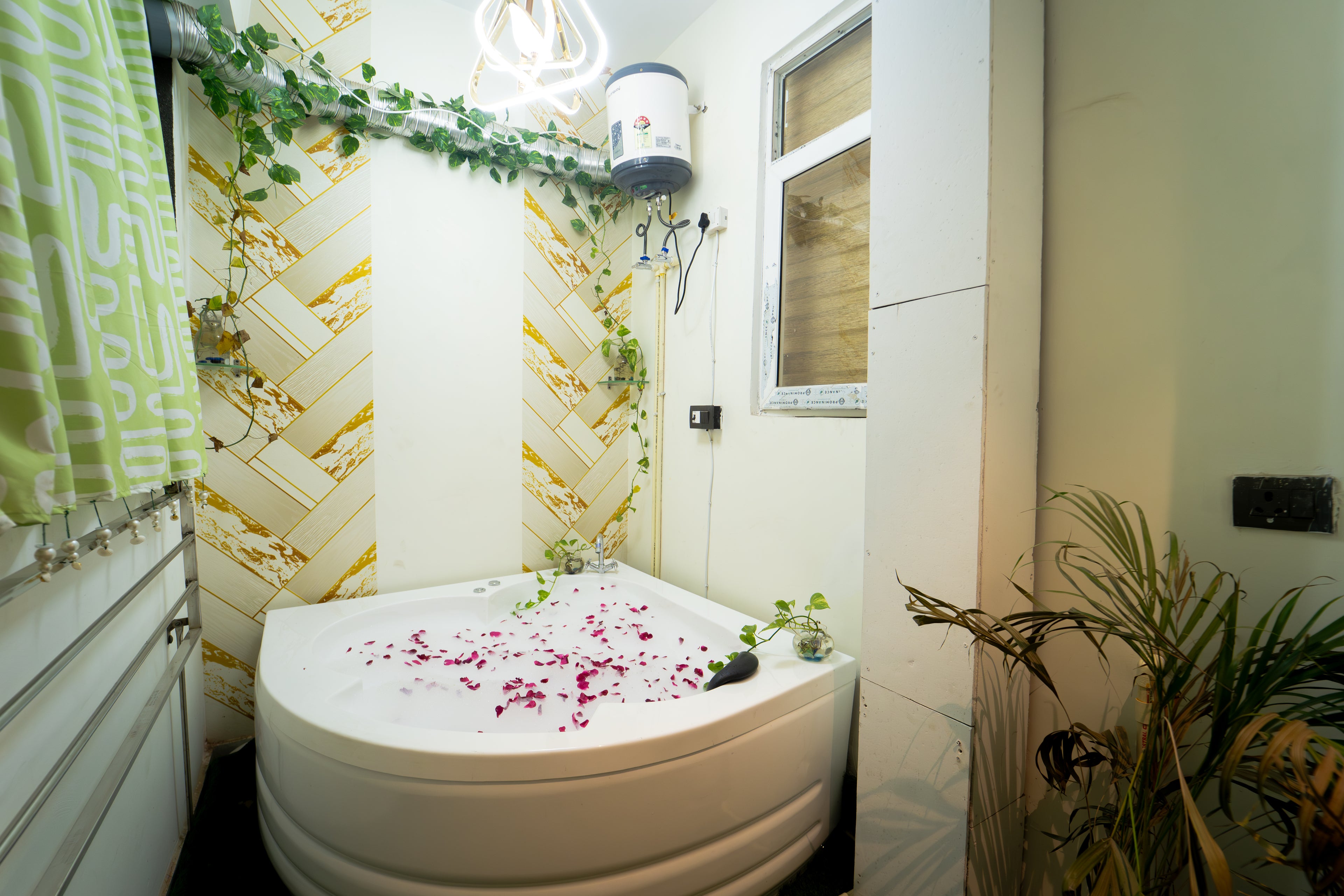 Prism Prestige@jacuzzi+wifi+Upscale interior
